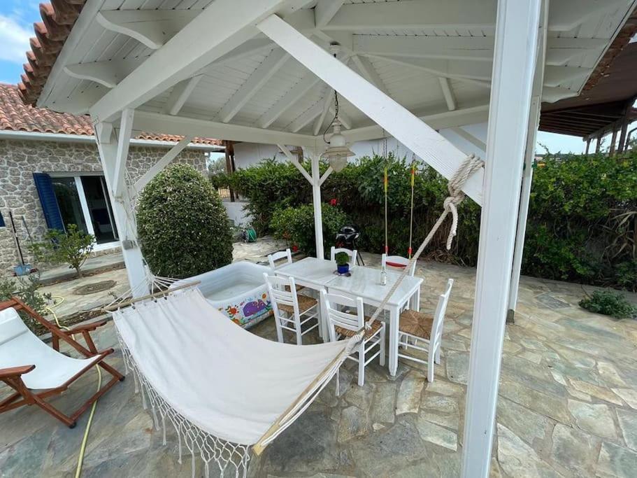 Familienfreundliches Fischerhaus Am Strand Porto Heli Exterior photo